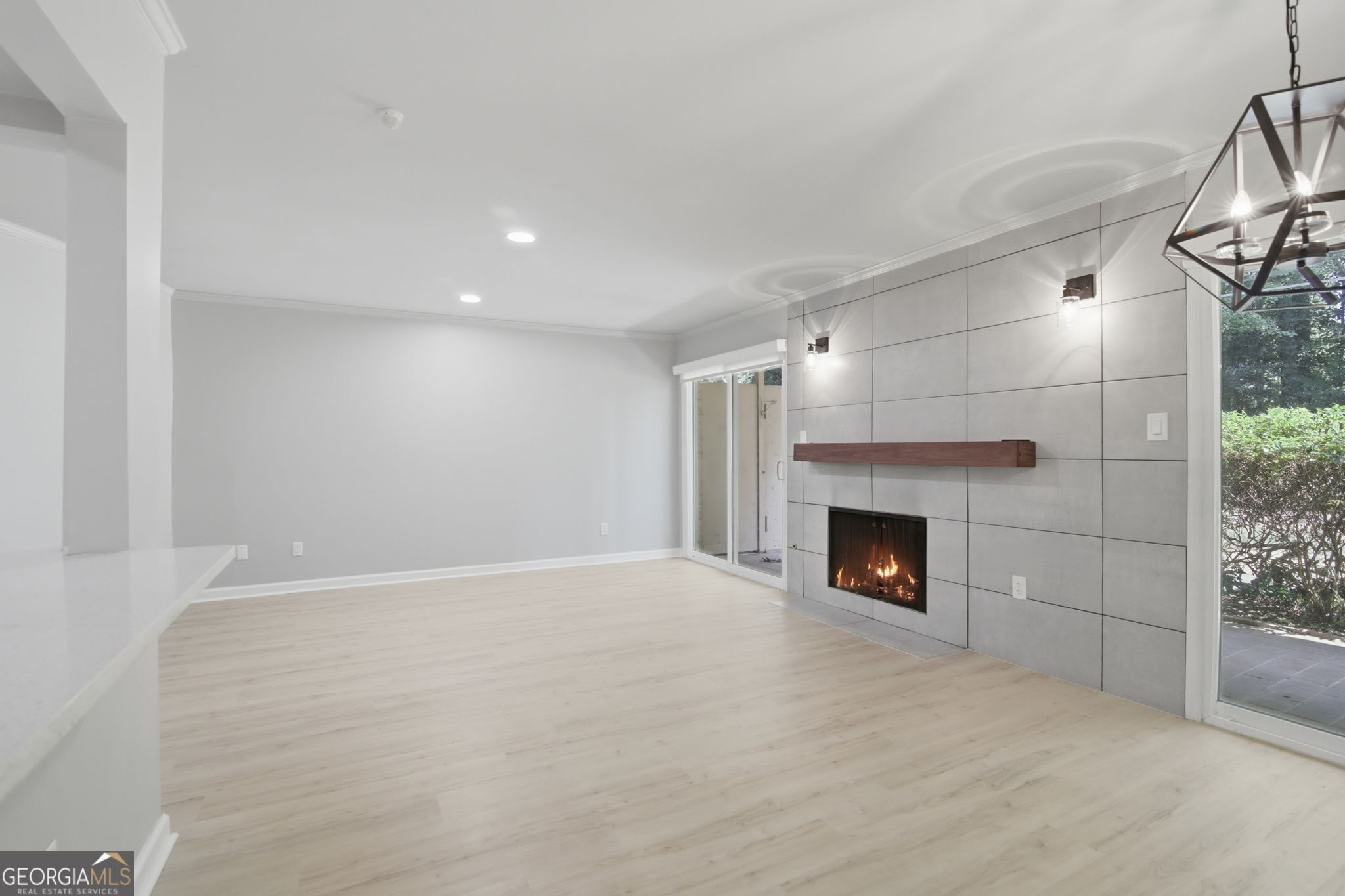 5400 Roswell RD N6