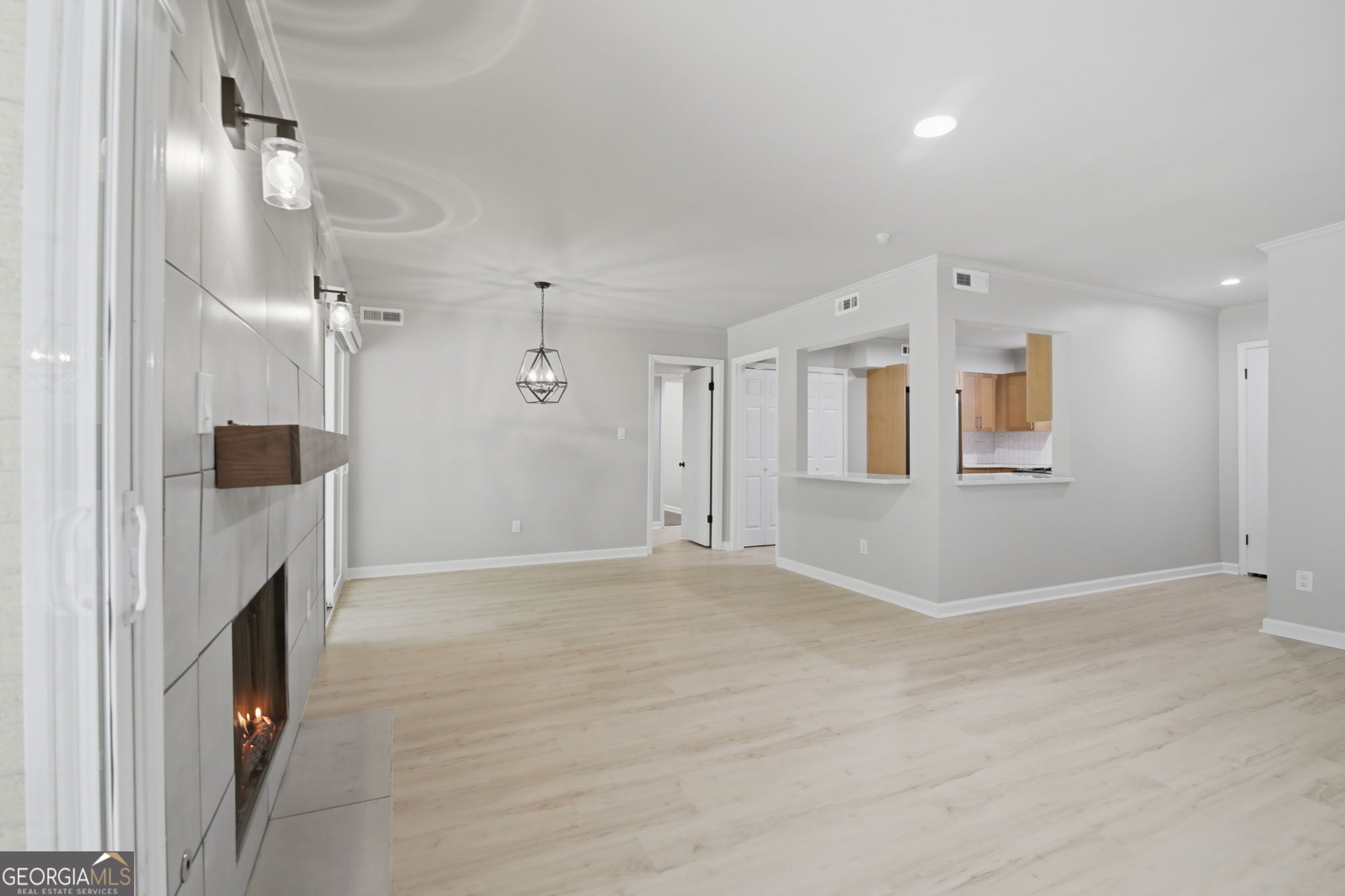 5400 Roswell RD N6