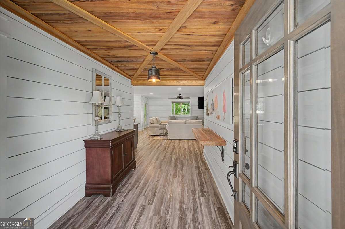 14 College Park DR SW