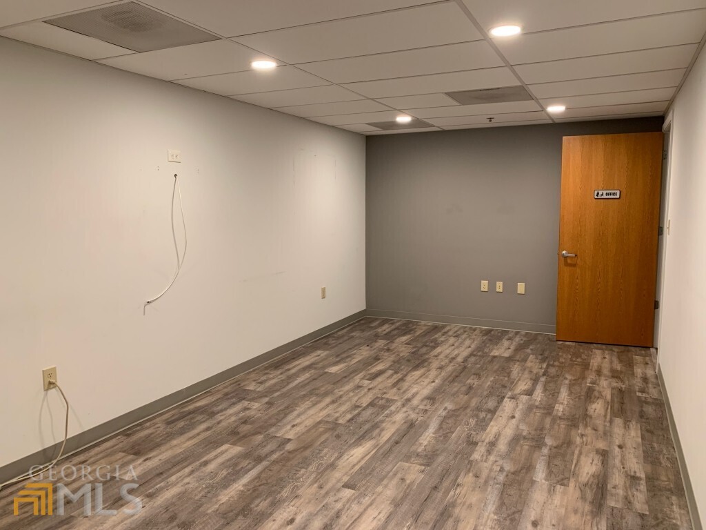 None - Commercial Lease