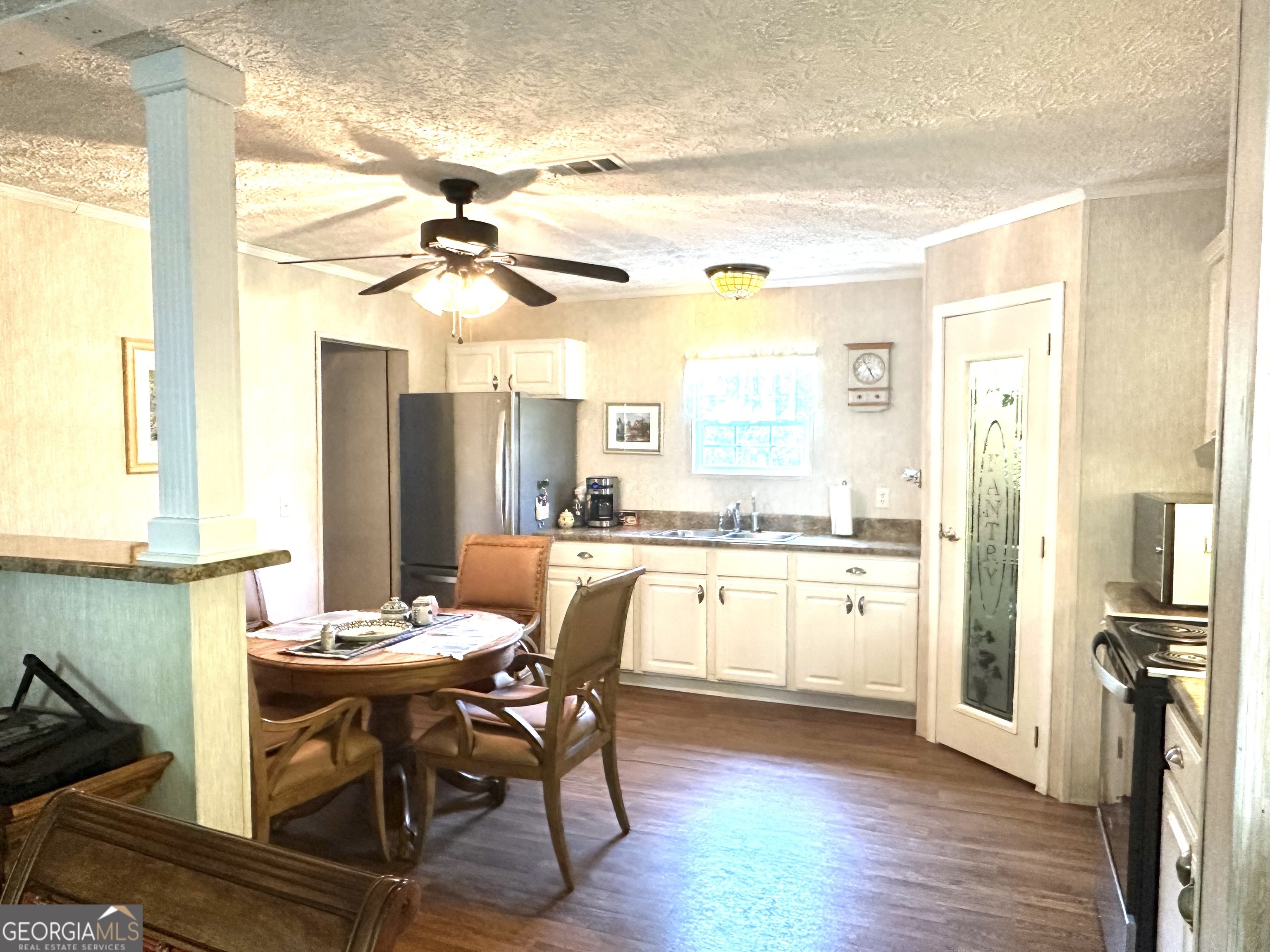 350 KITTY HAWK LN