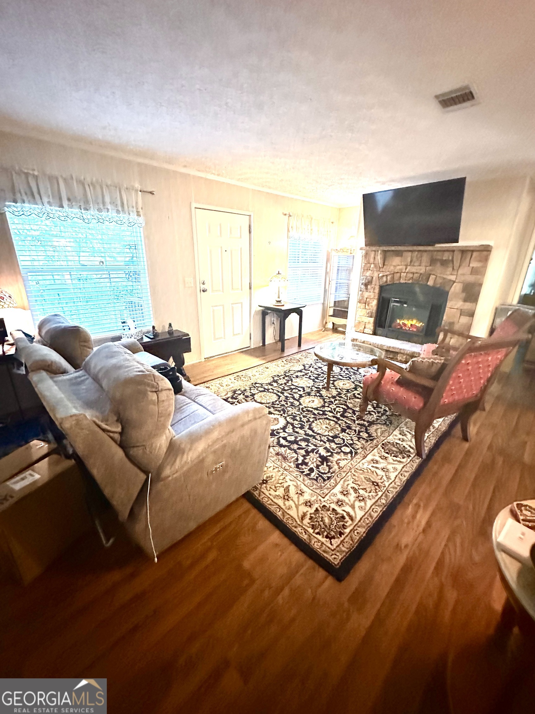 350 KITTY HAWK LN