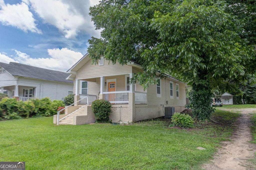 Photo of 404 Jefferson Street, Lagrange, GA 30240 (MLS # 10795624)