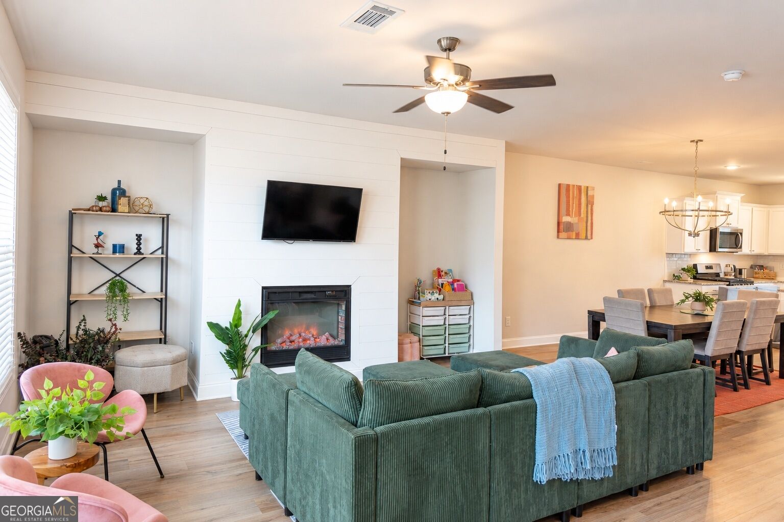 1576 Gin Blossom Circle