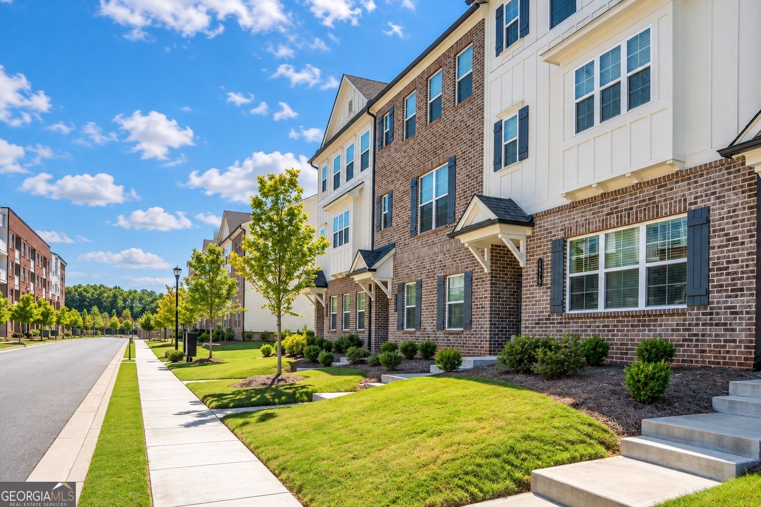 1576 Gin Blossom Circle