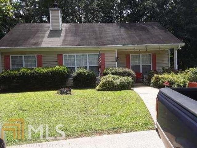 Awesome 3 bed 2 bath Ranch home in North Forsyth.