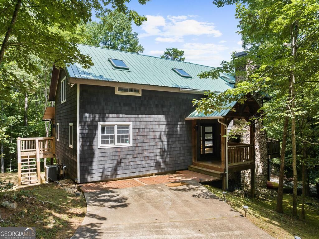281 Pine Cone RD