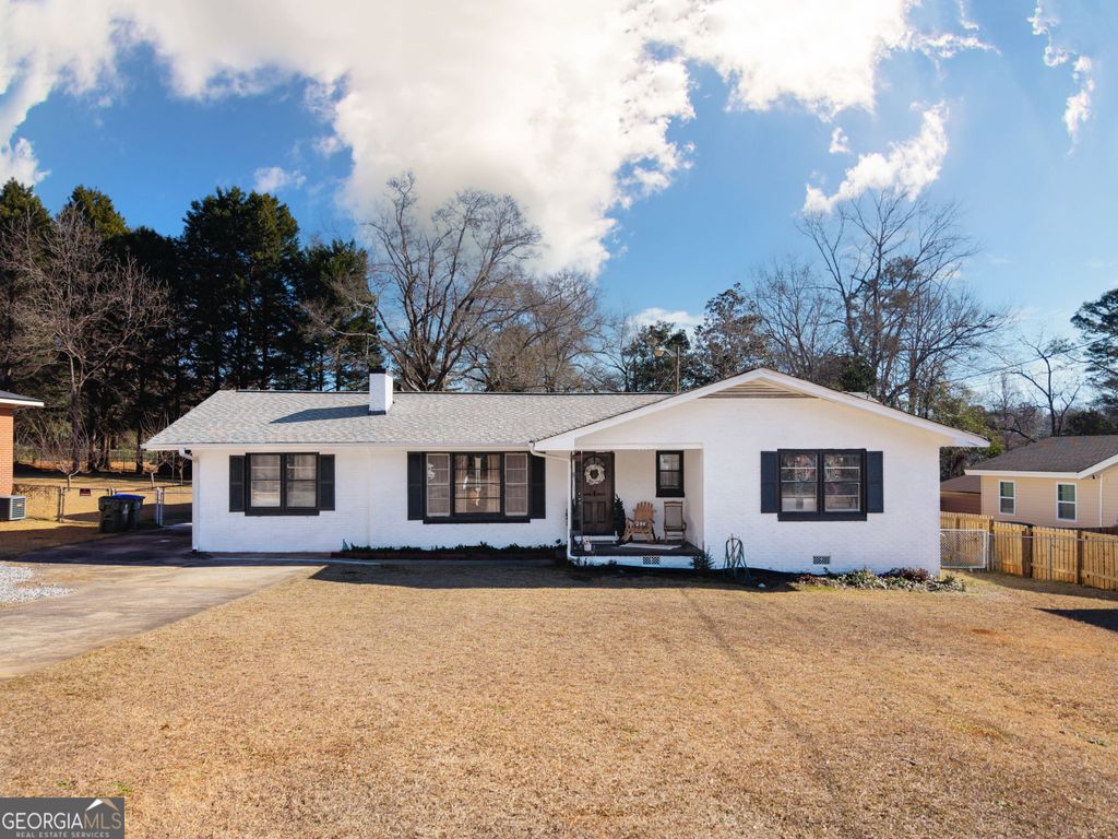 Photo of 204 Diane Drive, Thomaston, GA 30286 (MLS # 10759031)