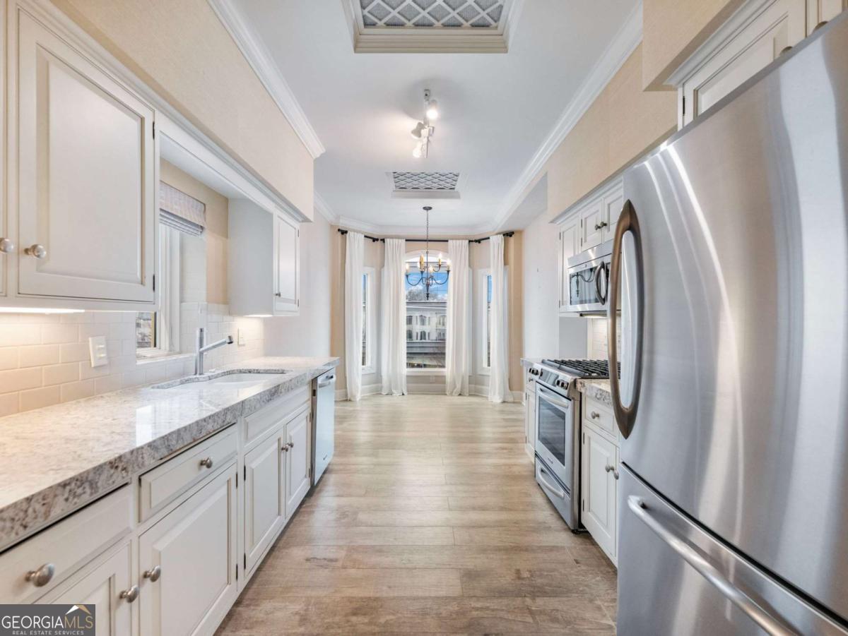 3636 Peachtree RD NE 405