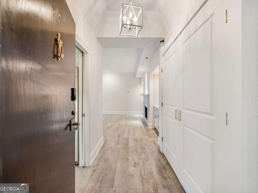 Photo of 3636 Peachtree Road NE #405, Atlanta, GA 30319 (MLS # 10654895)