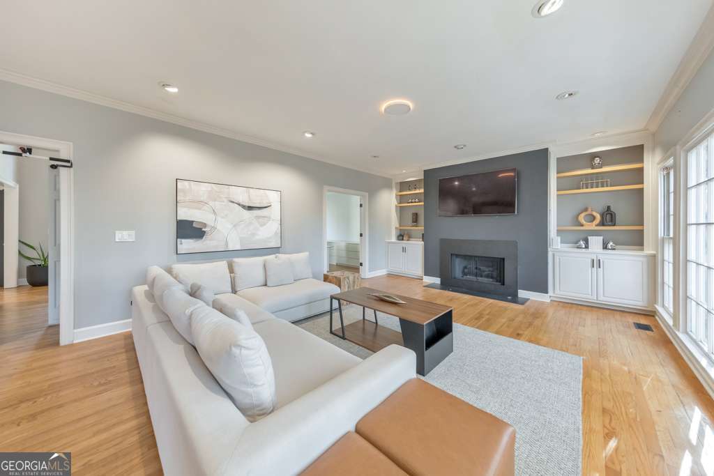Signal Hill - Residential