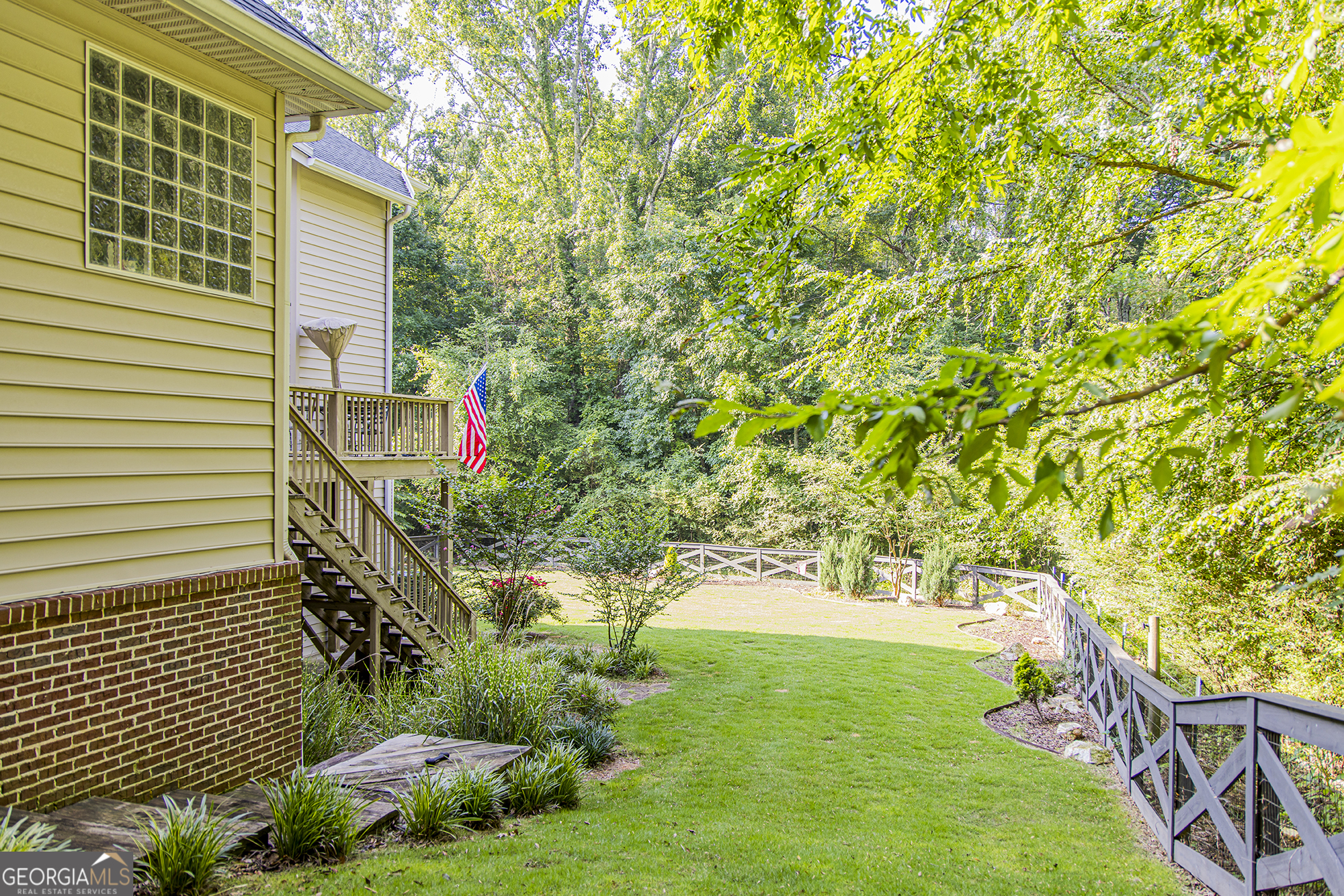 14 Stratford LN SE