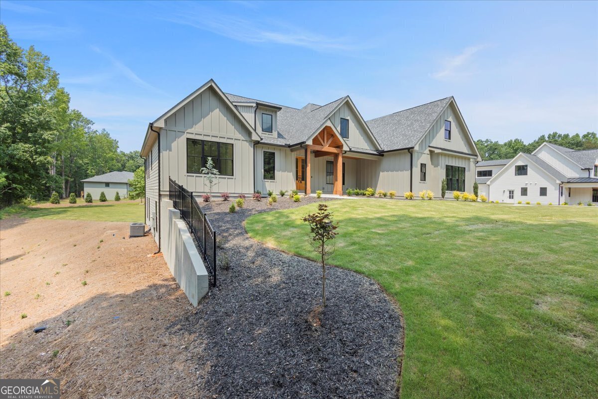 9224 Waldrip RD