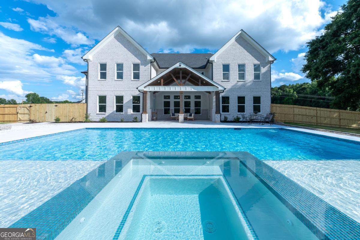 3255 Hall RD