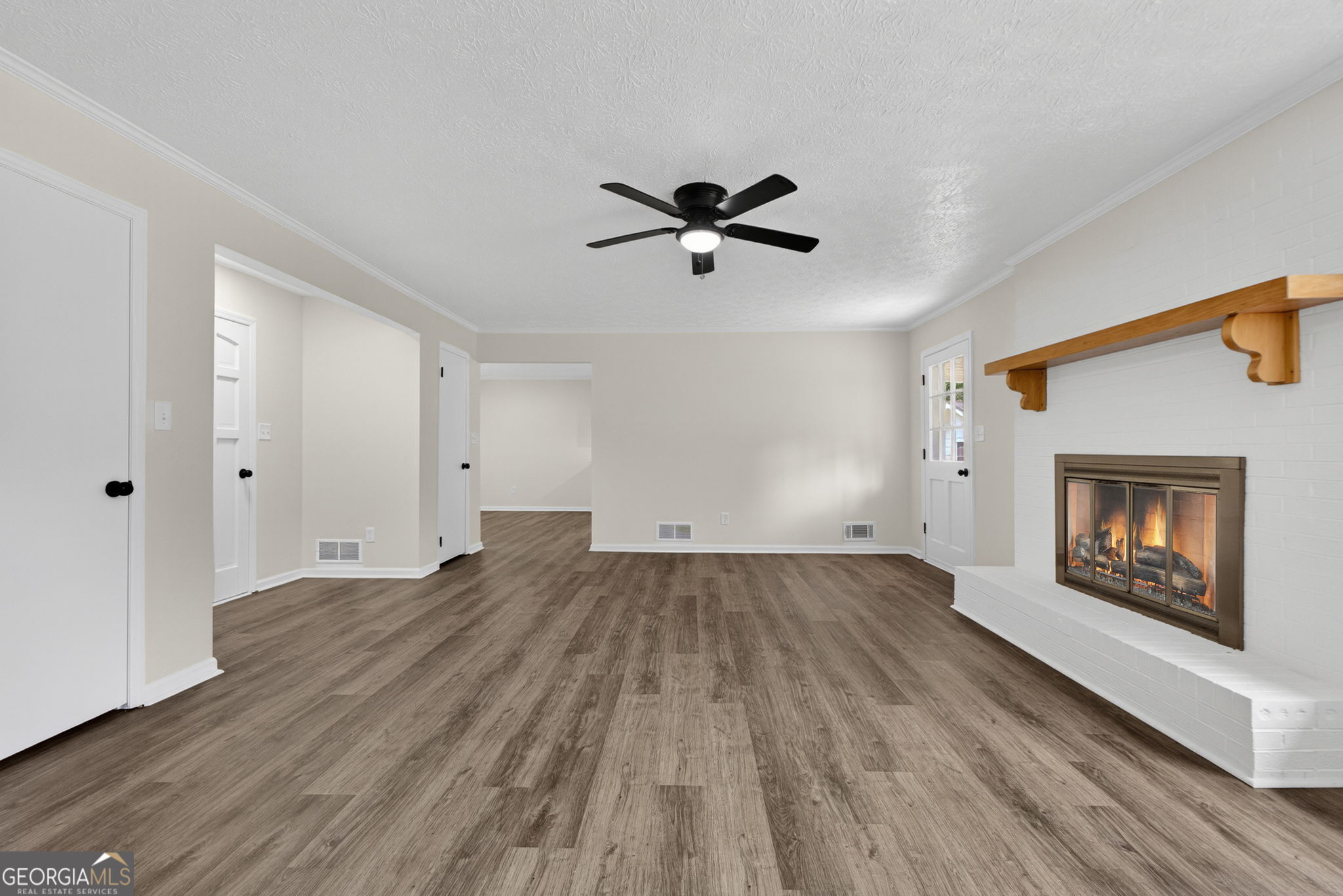 2344 W McIntosh RD