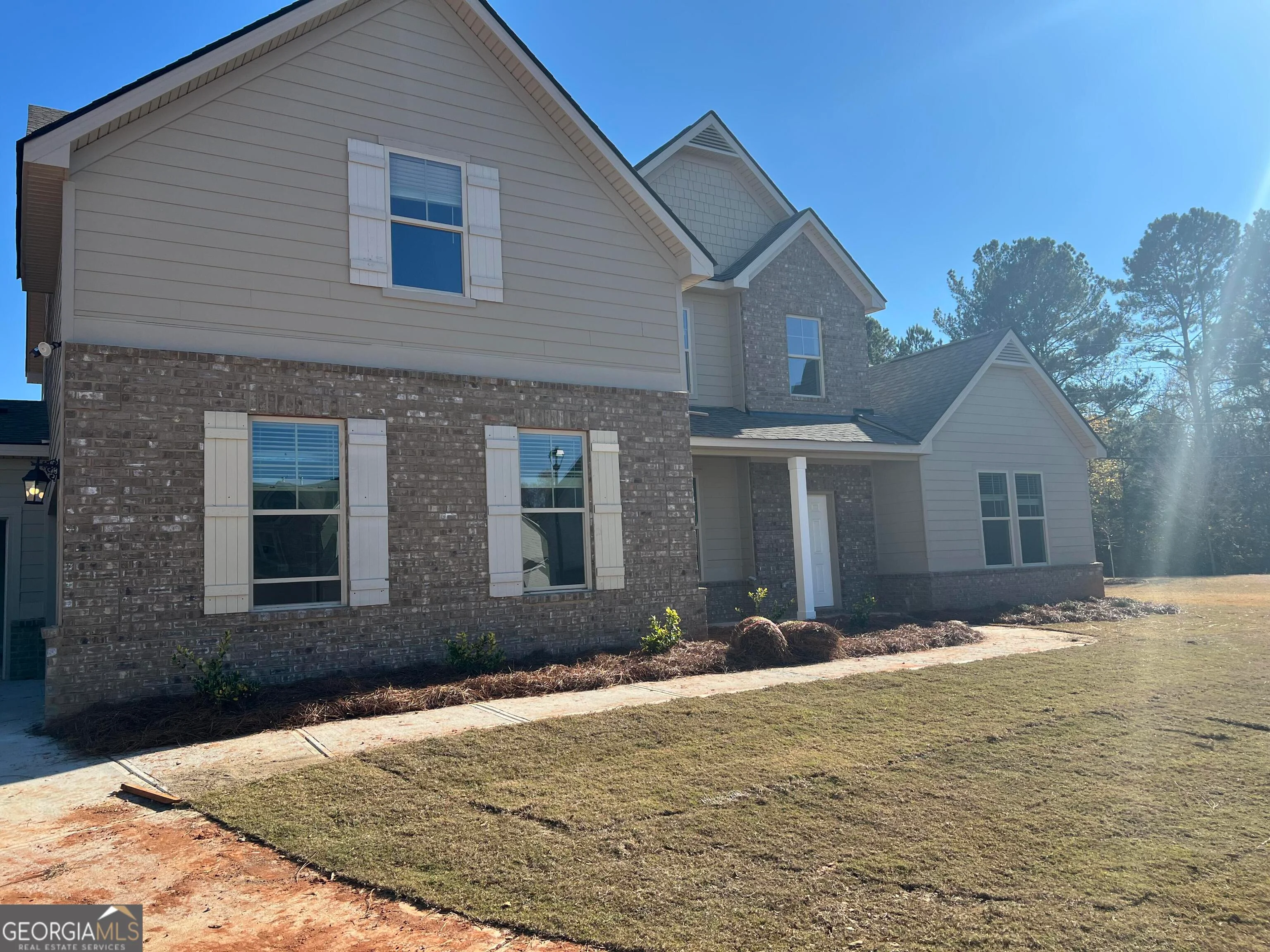 1100 Gilbert Court