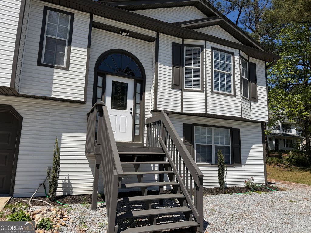 Photo of 934 Bay Ridge Drive, Lawrenceville, GA 30045 (MLS # 10730095)