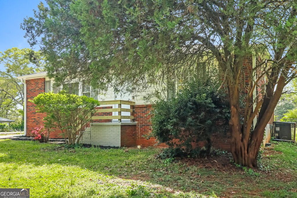 Photo of 1439 Joy Lane, Decatur, GA 30032 (MLS # 10729417)