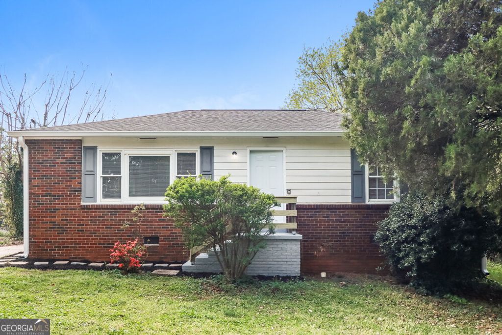Photo of 1439 Joy Lane, Decatur, GA 30032 (MLS # 10729417)