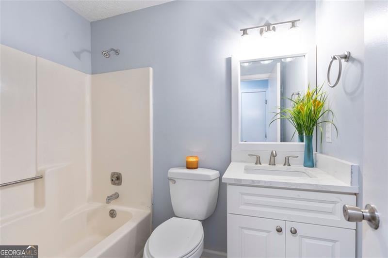 Old Roswell Corners - Residential Lease