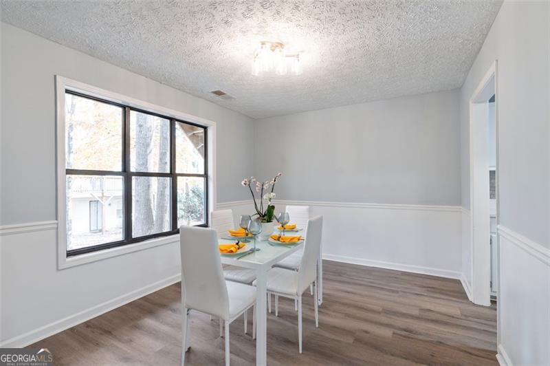 Old Roswell Corners - Residential Lease