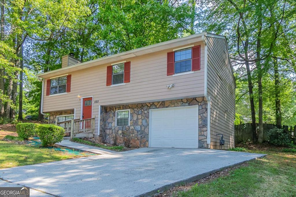 Photo of 5723 Fieldstone Drive, Lithonia, GA 30038 (MLS # 10631321)