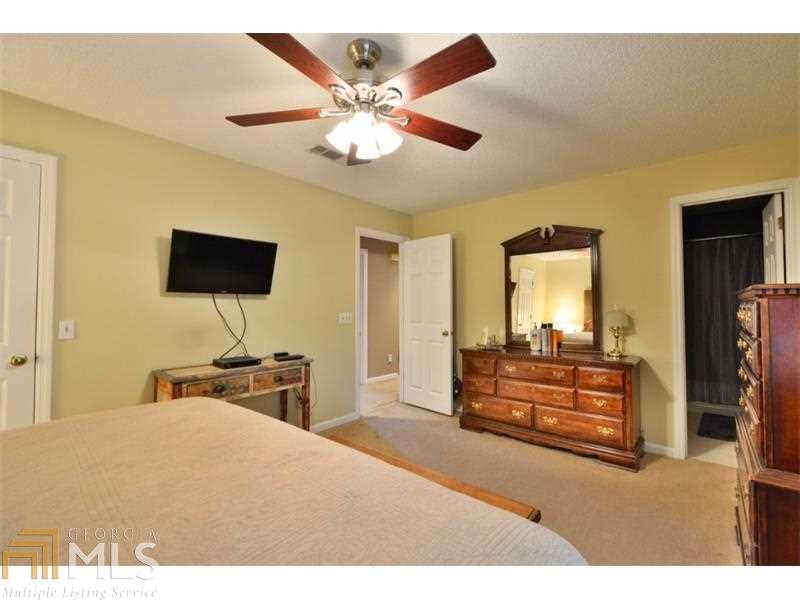 Lakeside At Berkeley Manor - Residential
