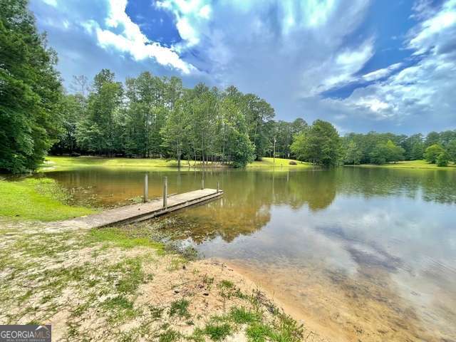 711 S Pine Hill RD