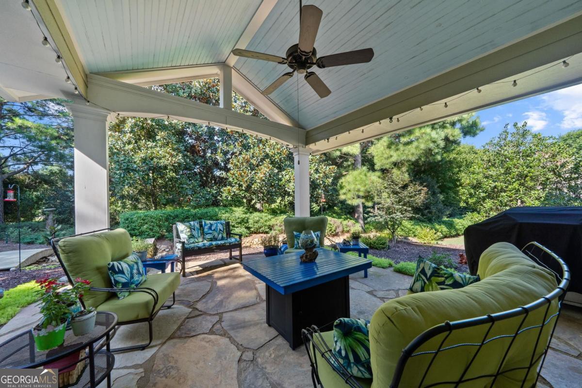 1040 Seaworthy RD