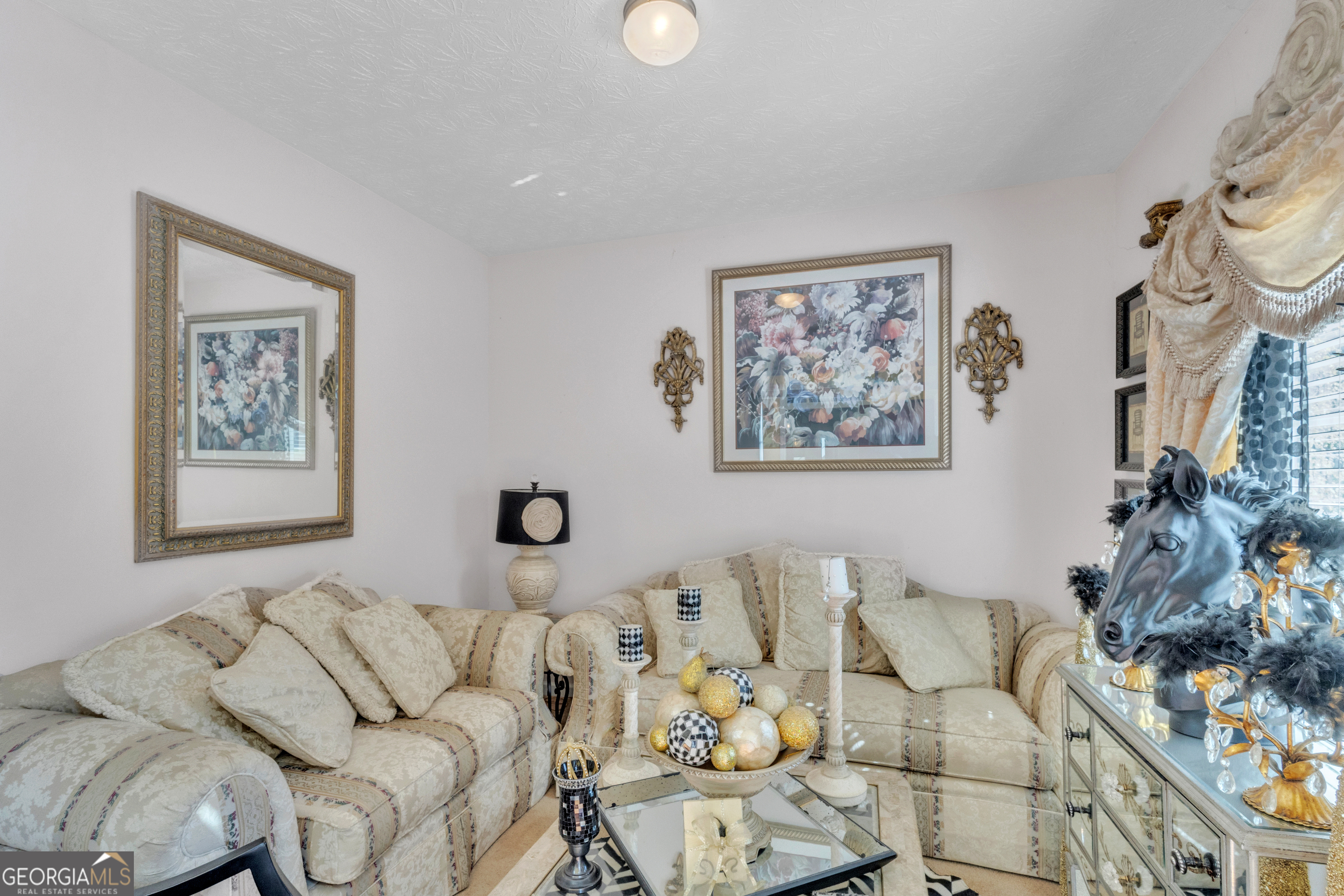222 Woodcliff CT