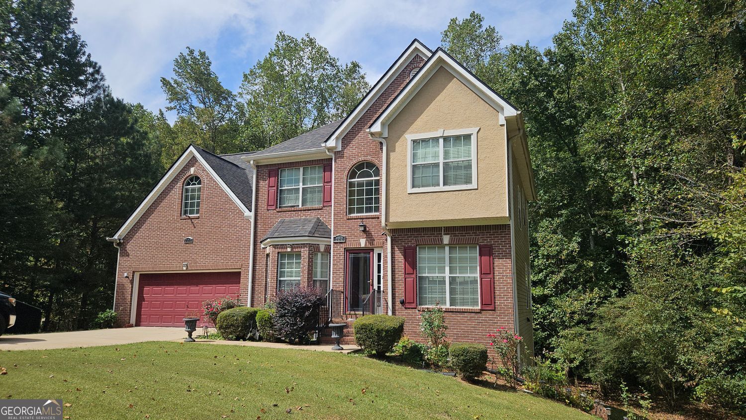 222 Woodcliff CT