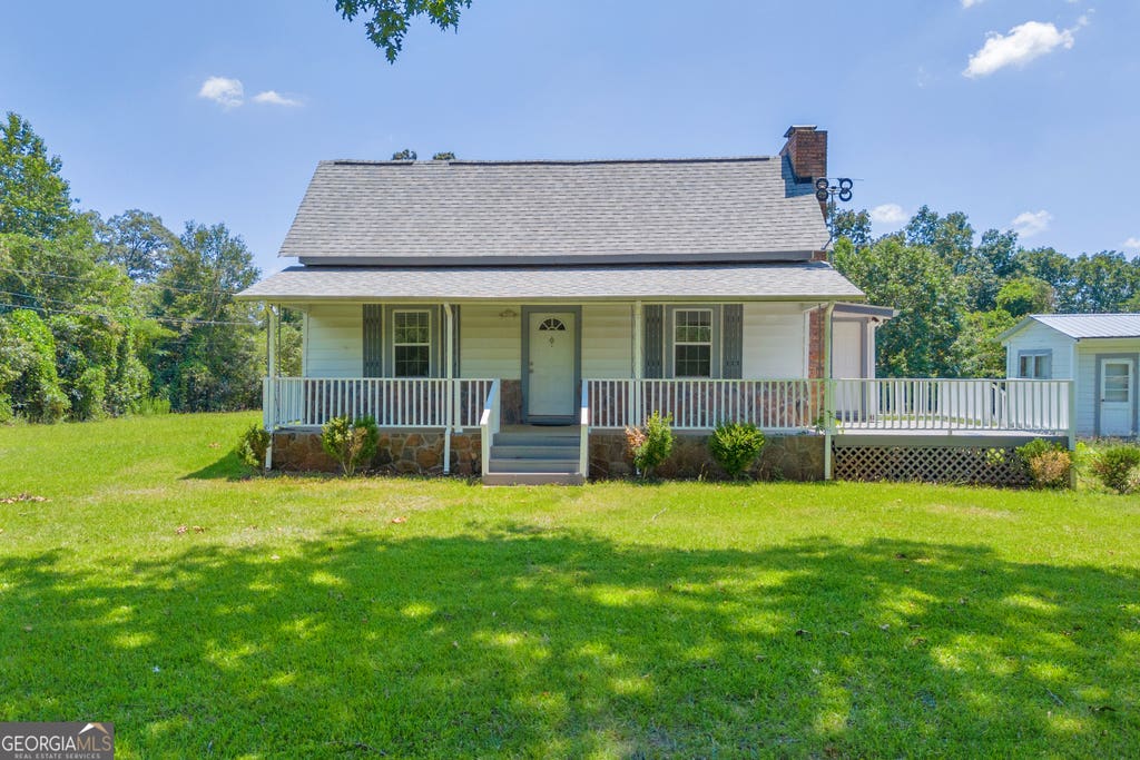 Photo of 303 Oak Way Drive, Eastanollee, GA 30538 (MLS # 10789834)