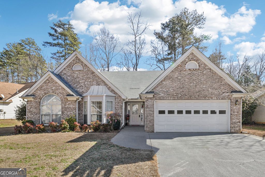 Photo of 220 Halbert Court, Lawrenceville, GA 30044 (MLS # 10686184)