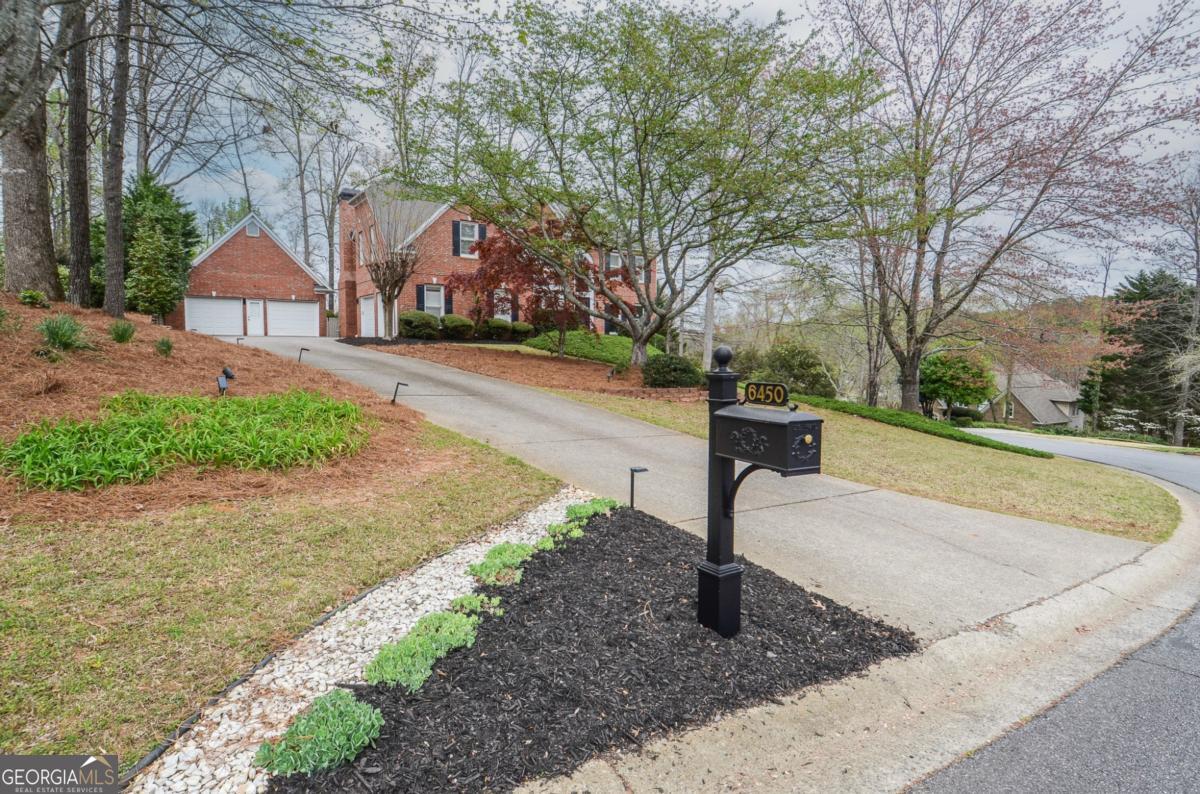 6450 Oak Valley DR