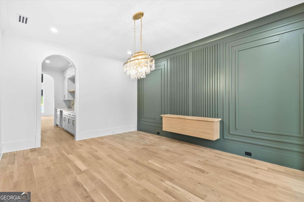 681 Old Peachtree RD