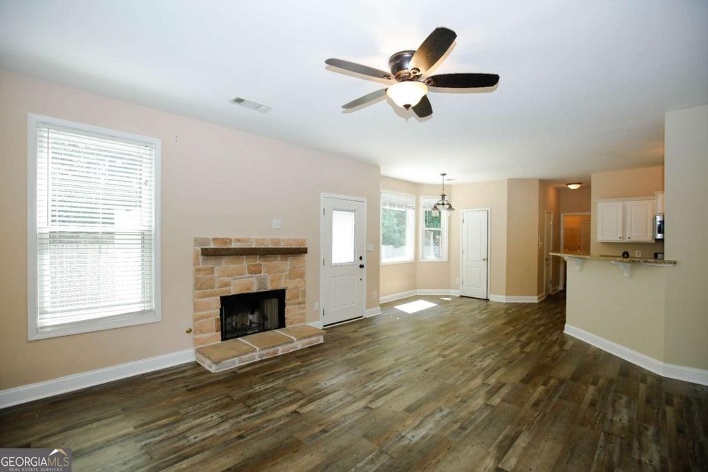 Photo of 1005 Landover Crossing, Suwanee, GA 30024 (MLS # 10740764)