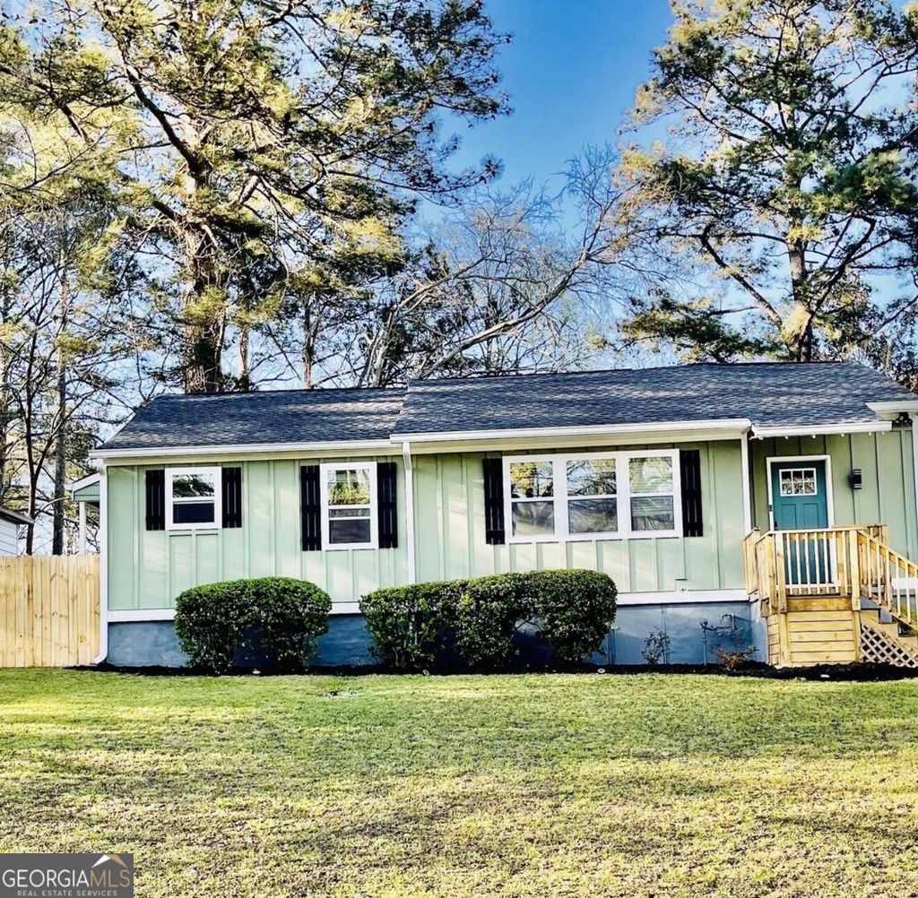 Photo of 2235 Baker Road NW, Atlanta, GA 30318 (MLS # 10719939)