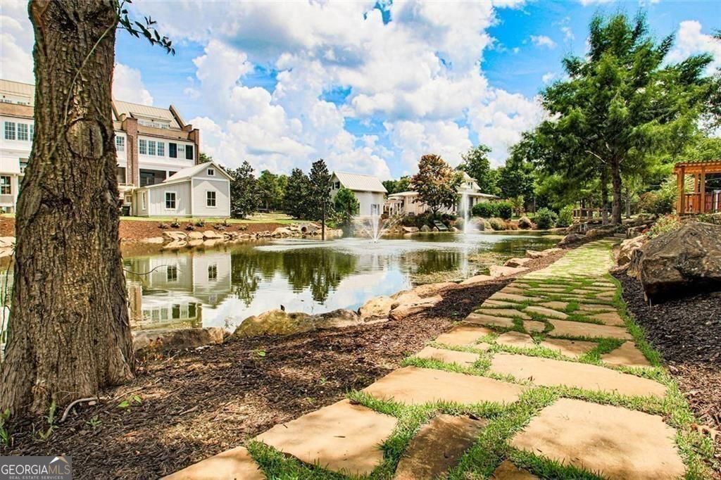 Senoia, Georgia 30276, United States, 3 Bedrooms Bedrooms, ,4 BathroomsBathrooms,Residential,Active,231074