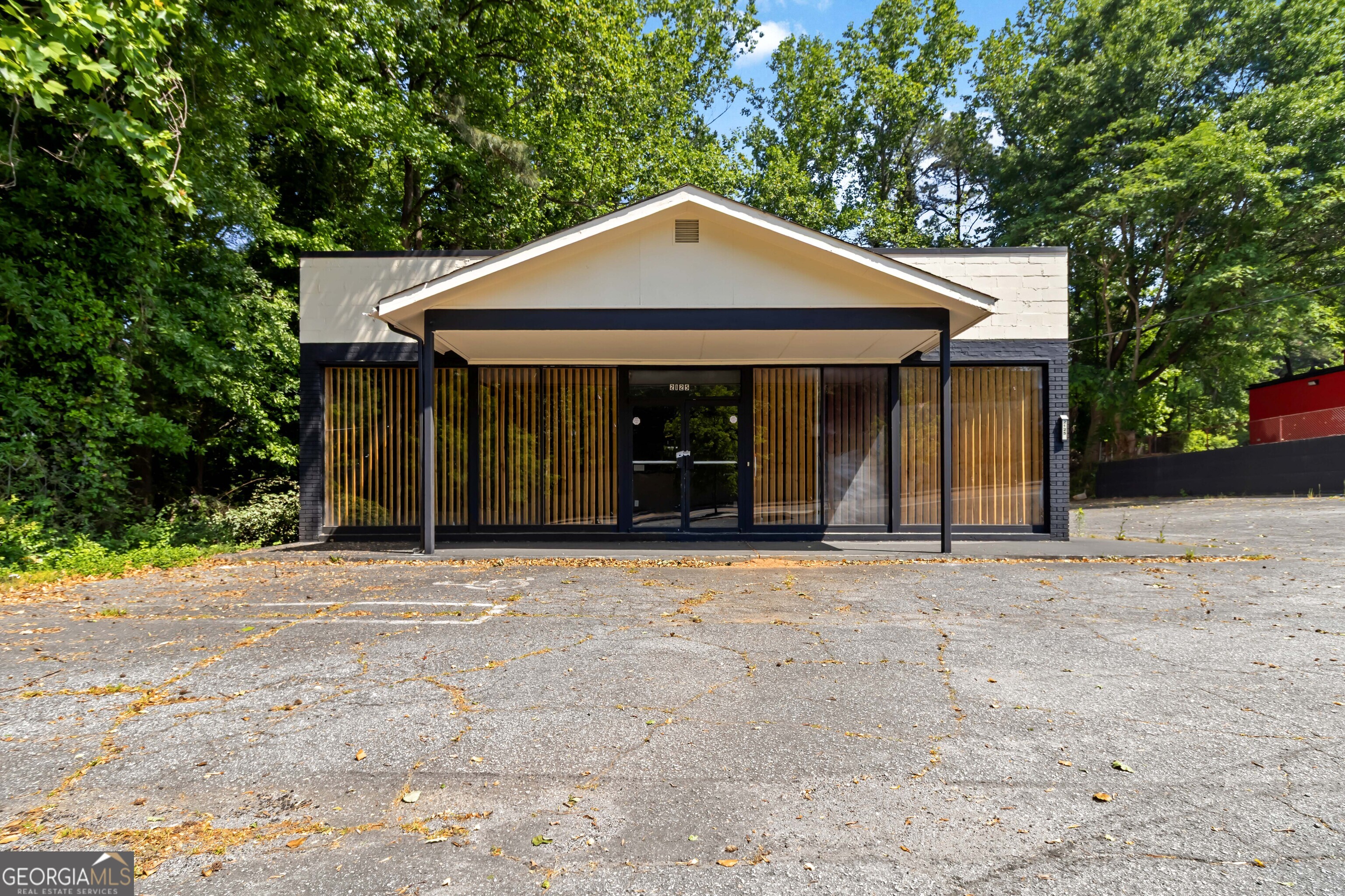 2125 Headland DR