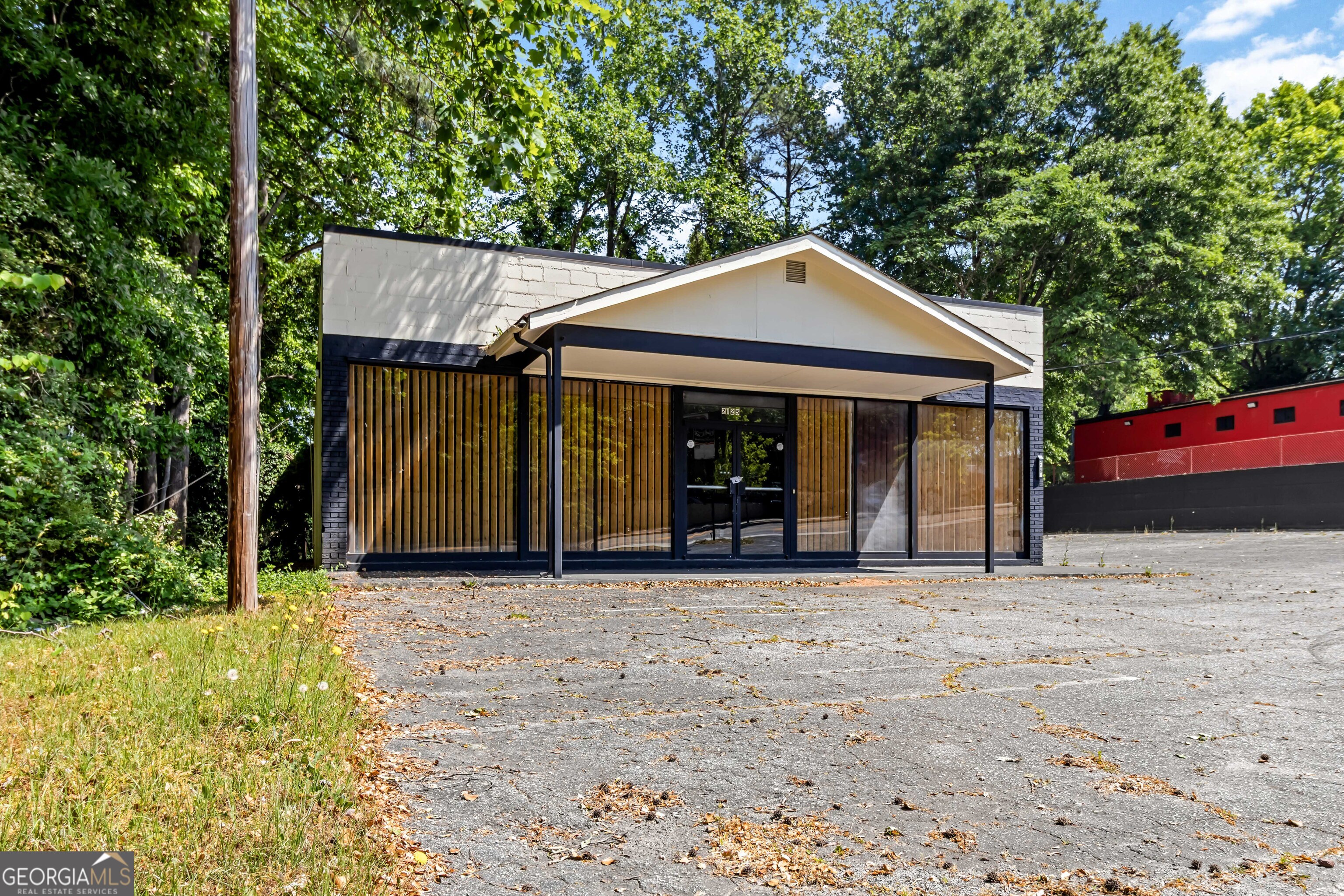 2125 Headland DR