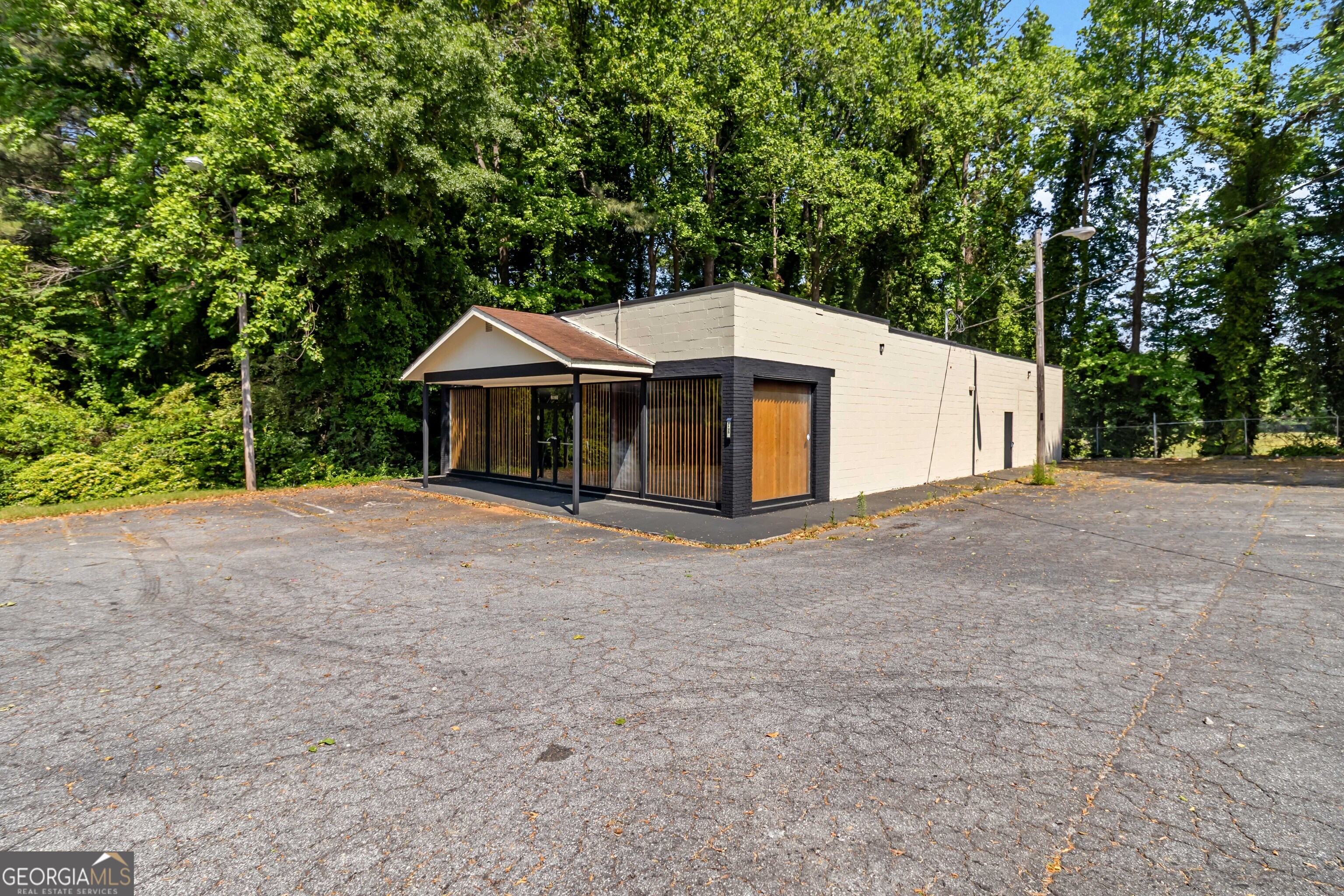 2125 Headland DR