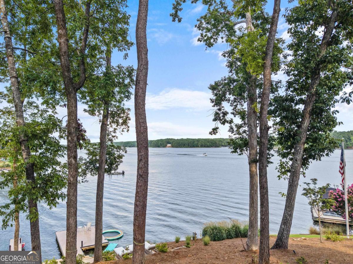1040 South Shoals DR