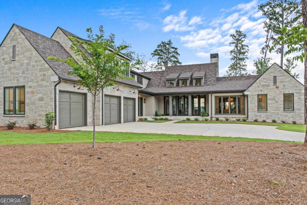 1040 South Shoals DR