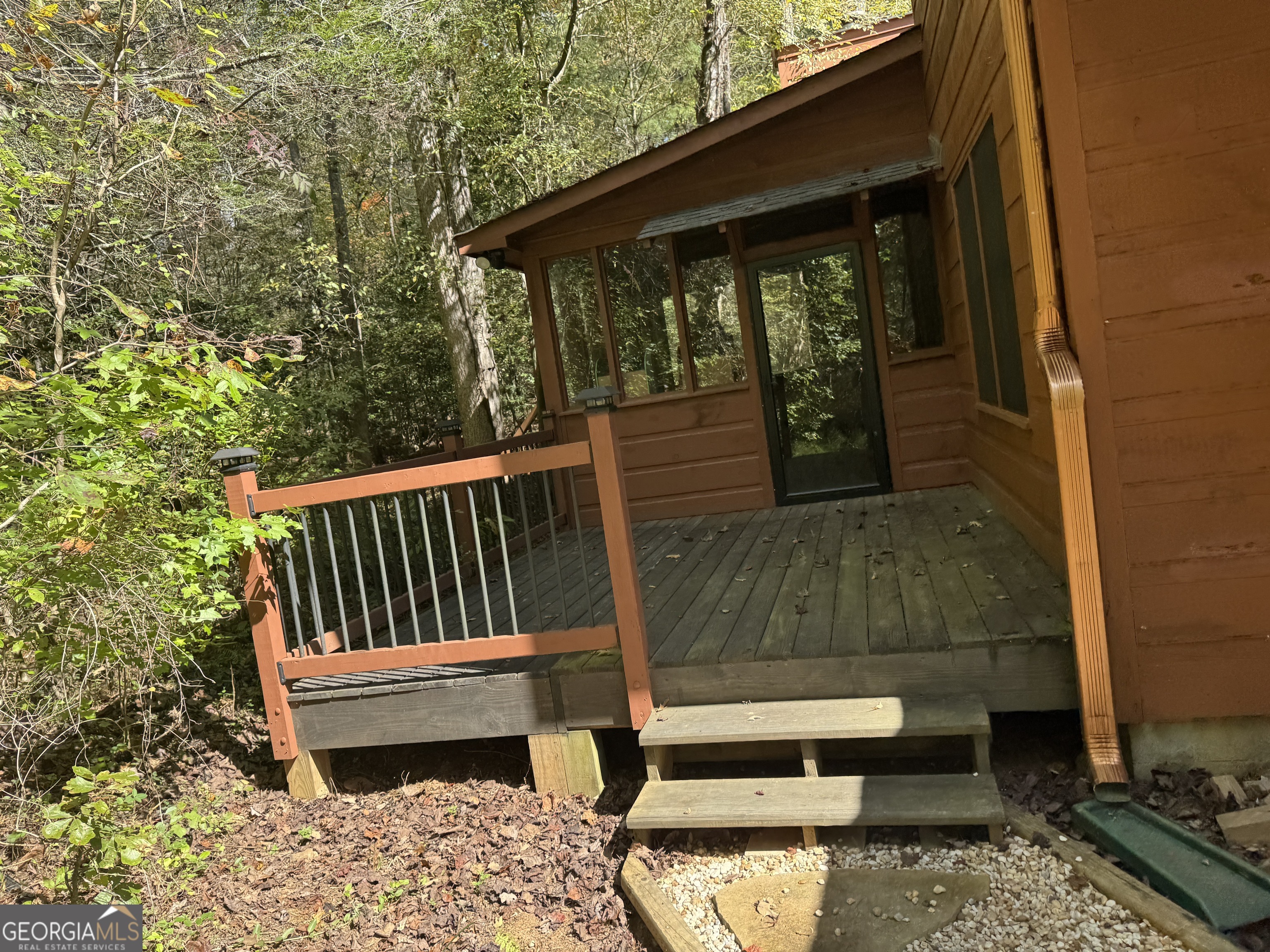 330 Pine Grove DR