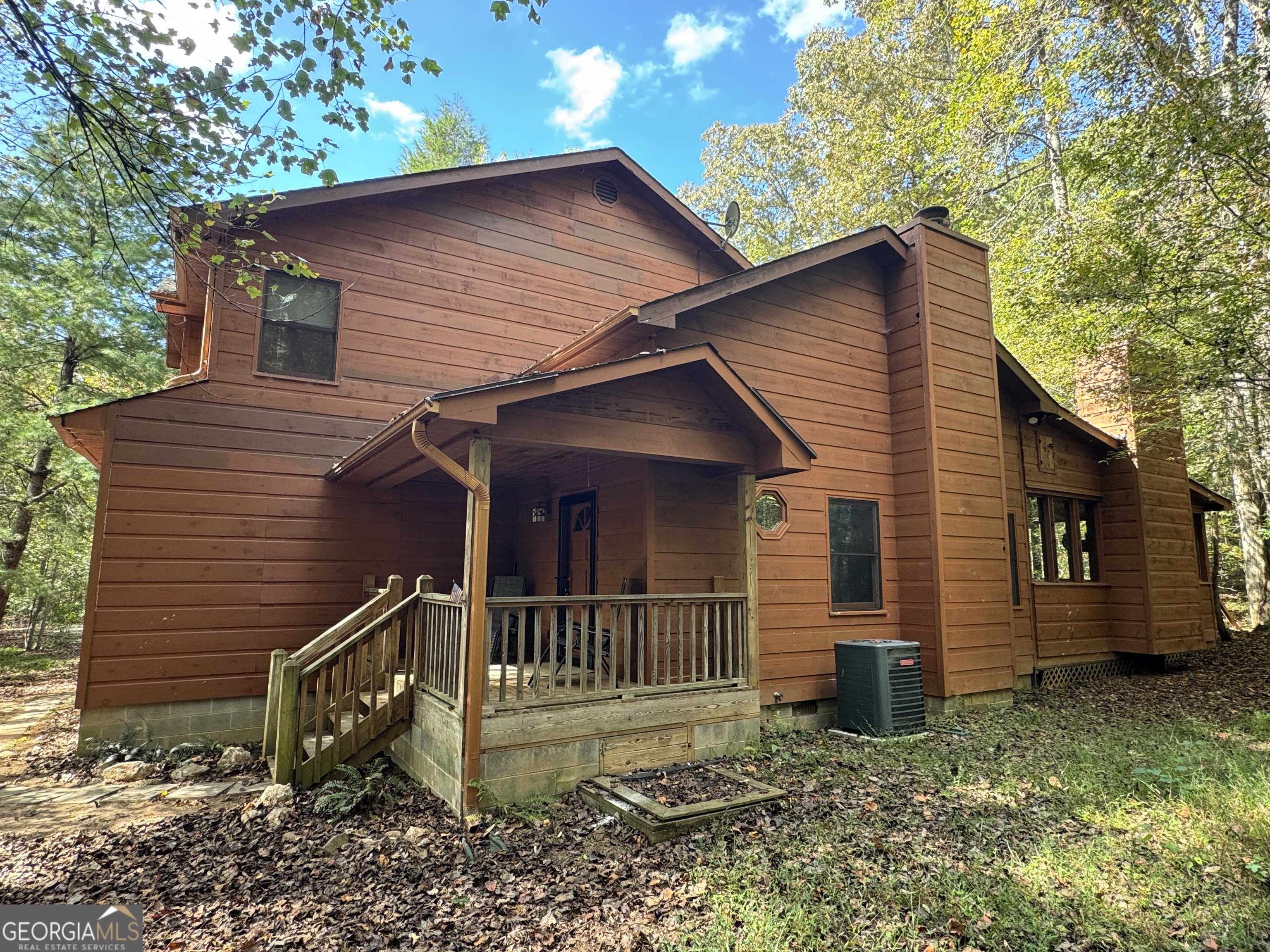 330 Pine Grove DR