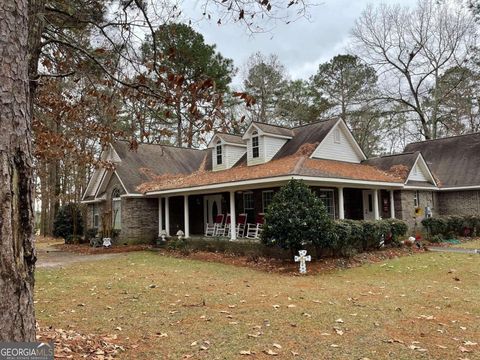 Single Family Residence in Cochran GA 332 Mac Thompson Road.jpg