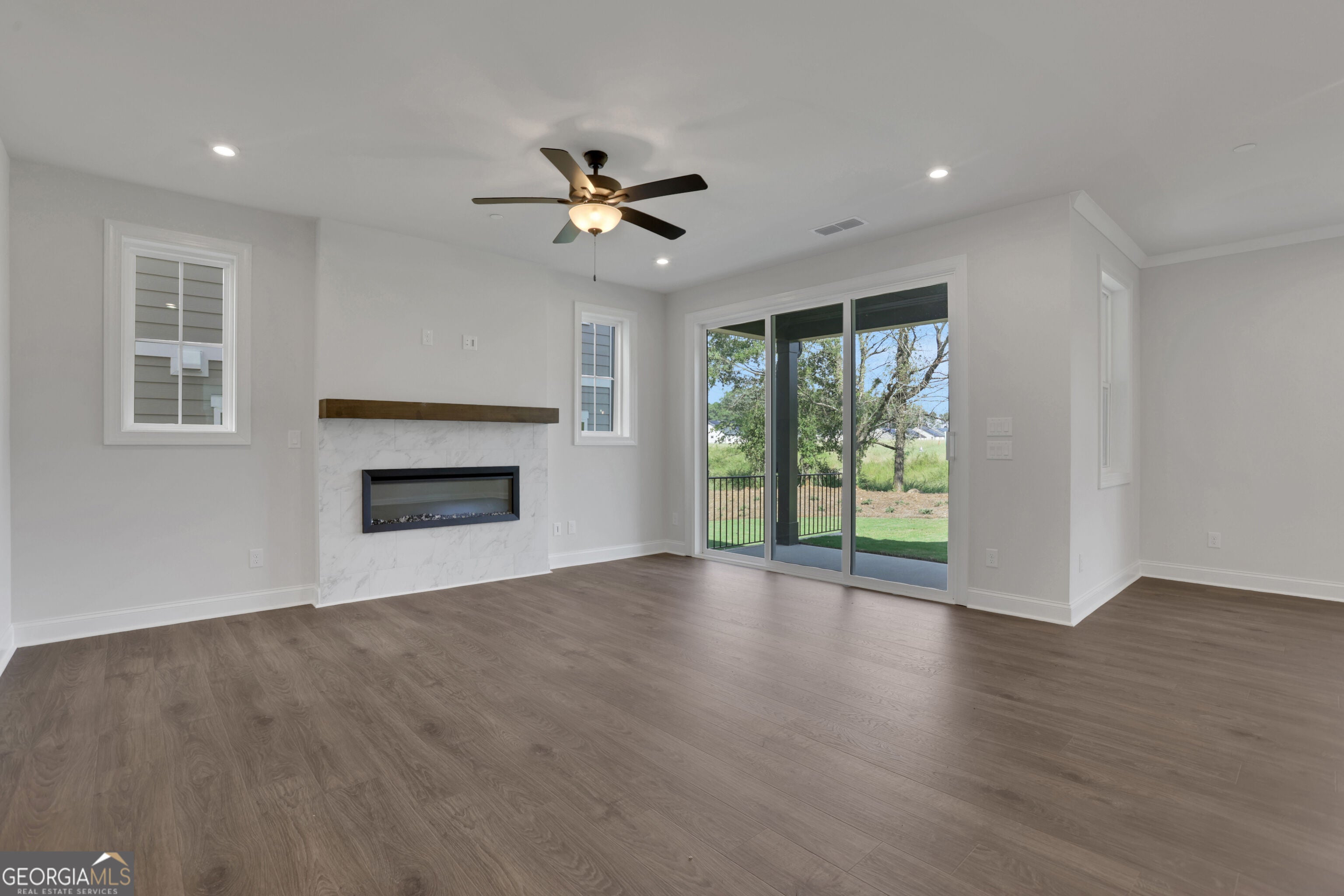 125 Kindred LN