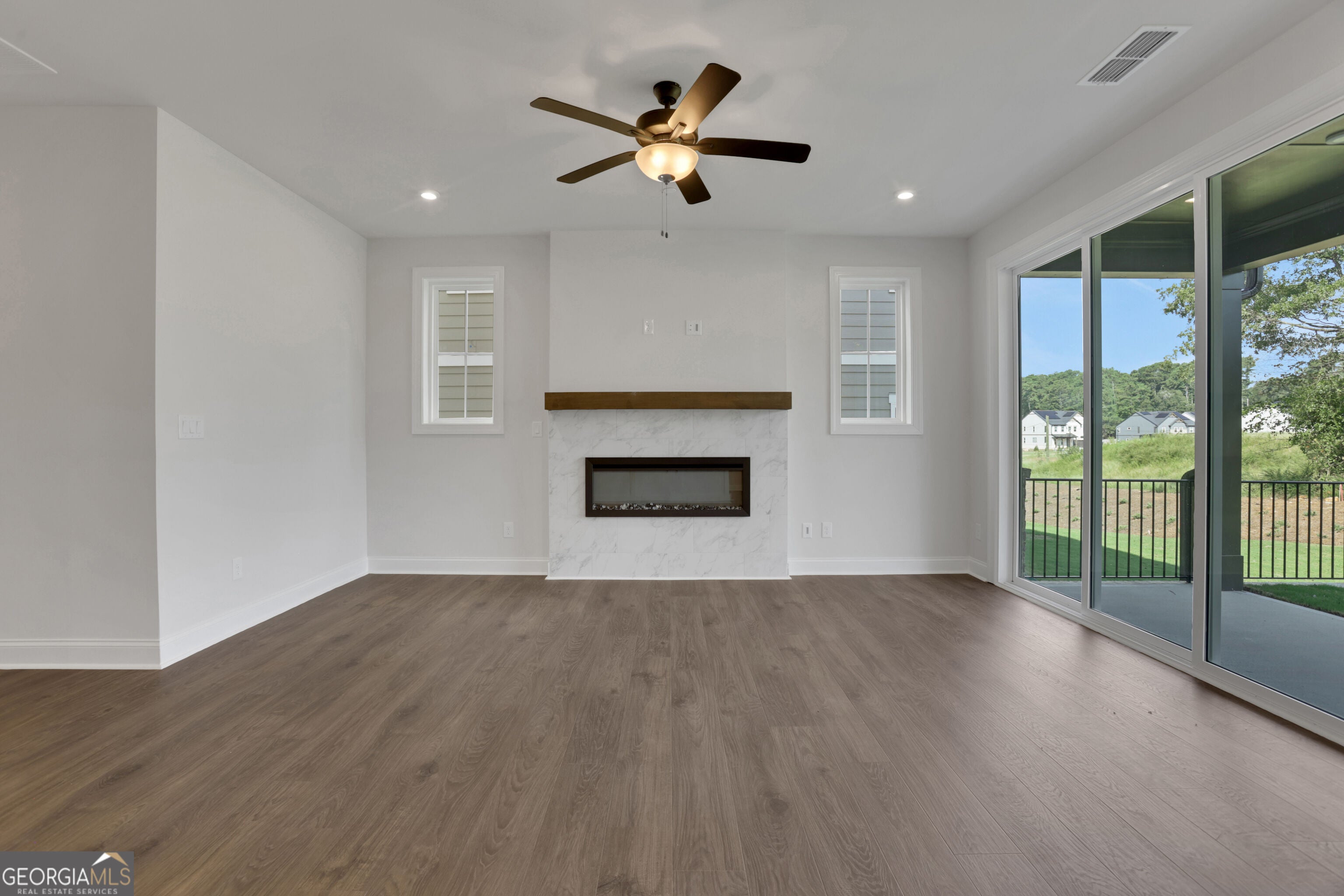 125 Kindred LN