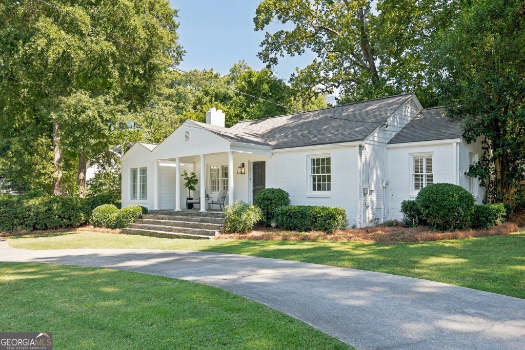 Photo of 3345 Mathieson Drive, Atlanta, GA 30305 (MLS # 10833006)