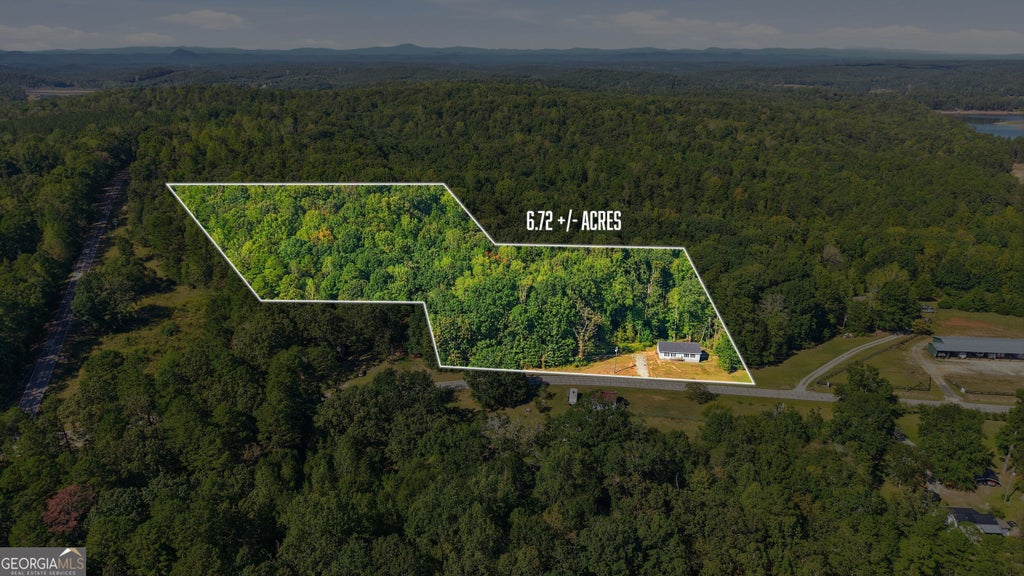 Photo of 2421 E Silver Shoals Road, Toccoa, GA 30577 (MLS # 10855310)